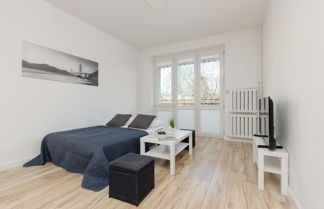 Photo 2 - Bright Studio With Balcony by Renters