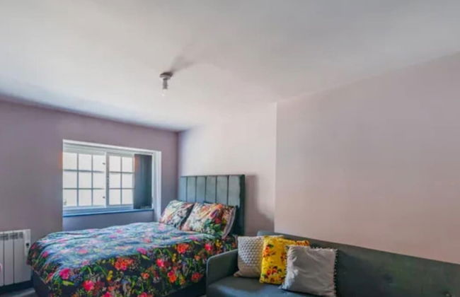 Immaculate 6-bed Ivy House - Foto 26
