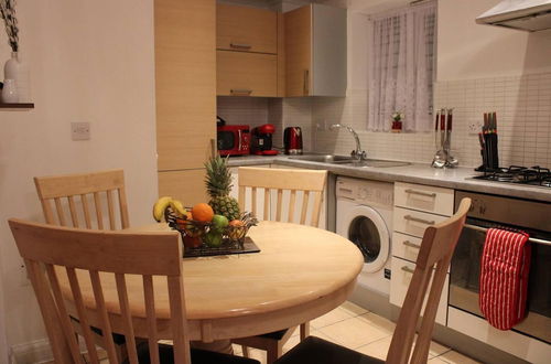 Photo 19 - Impeccable Spacious 1-bed Apart in London Dagenham