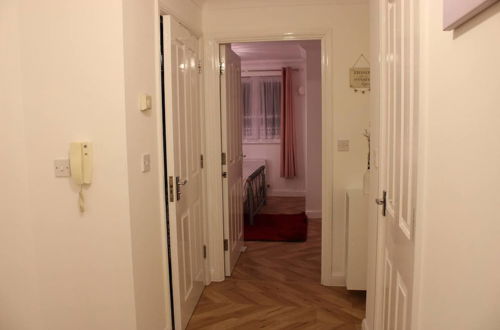 Photo 20 - Impeccable Spacious 1-bed Apart in London Dagenham