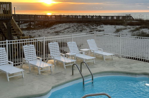 Foto 31 - Gulf Shores Duplex B Beachfront Pool 4bd