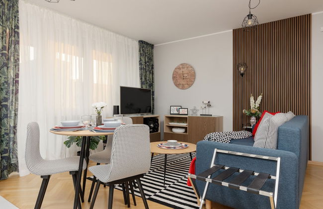 Stylish Apartment in Żoliborz by Renters - Photo 28