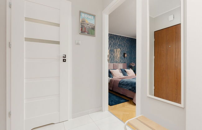 Stylish Apartment in Żoliborz by Renters - Photo 25