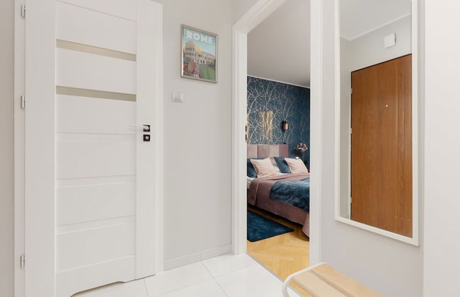 Stylish Apartment in Żoliborz by Renters - Photo 57