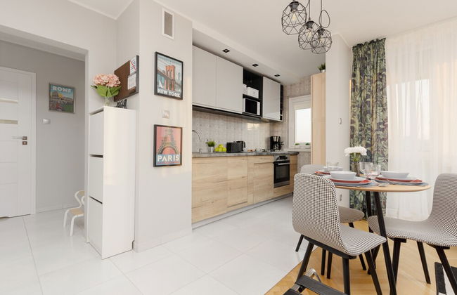 Stylish Apartment in Żoliborz by Renters - Photo 21