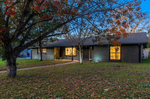 Photo 36 - Quiet 3 Bedroom Home Walkable to Zilker Park