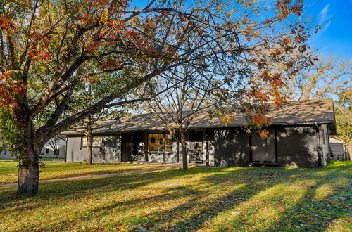 Photo 31 - Quiet 3 Bedroom Home Walkable to Zilker Park