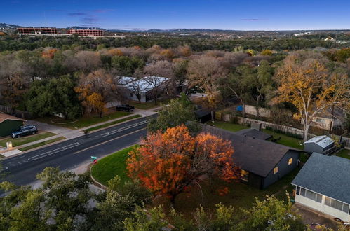 Photo 40 - Quiet 3 Bedroom Home Walkable to Zilker Park