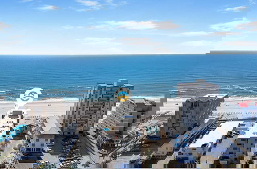 Foto 17 - Oceanfront Oasis Beachfront Condo w/ Views!