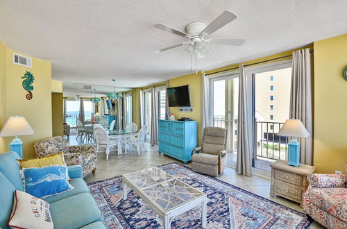 Foto 7 - Oceanfront Oasis Beachfront Condo w/ Views