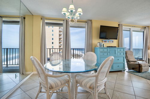 Foto 14 - Oceanfront Oasis Beachfront Condo w/ Views