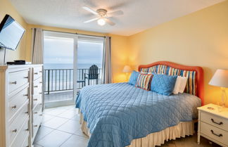 Foto 2 - Oceanfront Oasis Beachfront Condo w/ Views