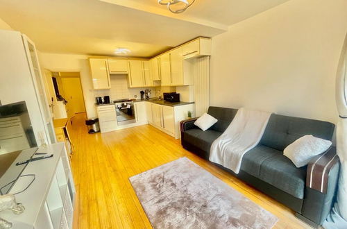 Photo 6 - Charming 1-bed Apartment in London