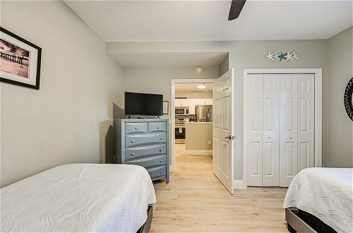 Foto 26 - Newly Updated Naples Condo w/ Community Pool