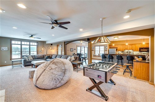 Foto 40 - Lakefront Waterford Home w/ Game Room & Grills