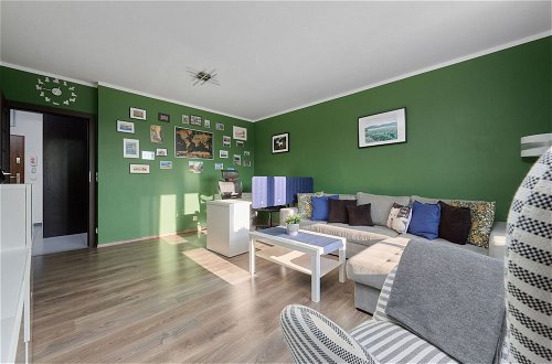 Photo 15 - Lively Green Apartment by Renters
