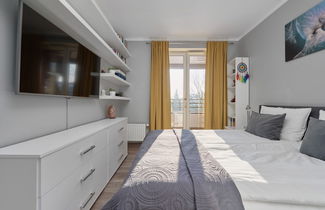 Photo 2 - Lively Green Apartment by Renters