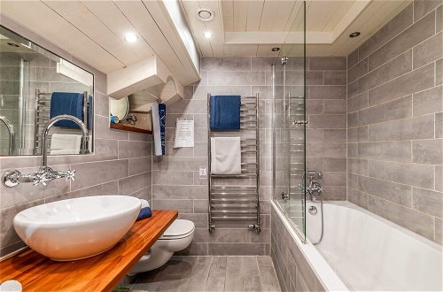Foto 5 - Luxury Canary Wharf House Boat Room 6