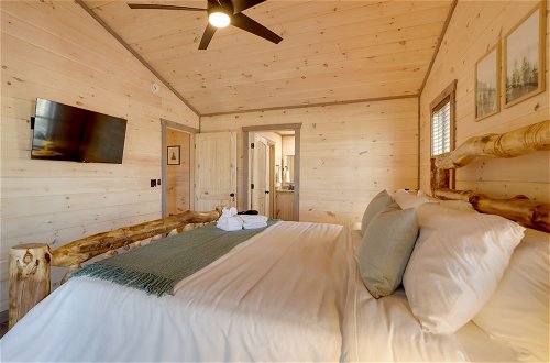 Photo 37 - Cabin w/ Hot Tub & Sauna: 5 Mi to Dtwn Blue Ridge