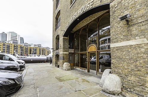 Photo 30 - Charming Home in St Katharine Docks