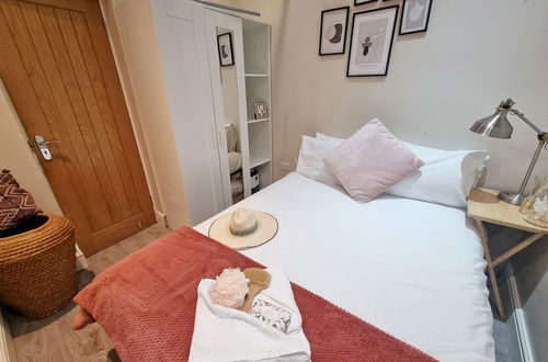 Photo 14 - 4Bed 3Bath - 8min to London Bridge