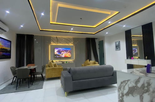 Photo 8 - Luxury 2 bed Service Apartment at Ikate