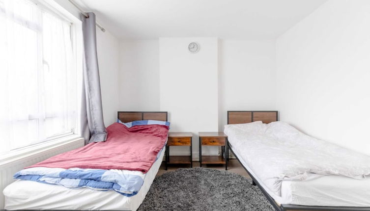 Photo 1 - Well Located 2BD Flat - Essex Road, Islington