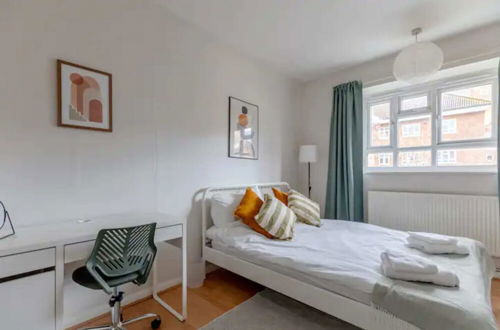 Foto 3 - Cosy 4BD Flat W/private Balcony - Nine Elms