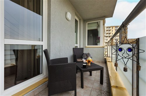 Photo 25 - Cozy Apartment Near Airport by Renters