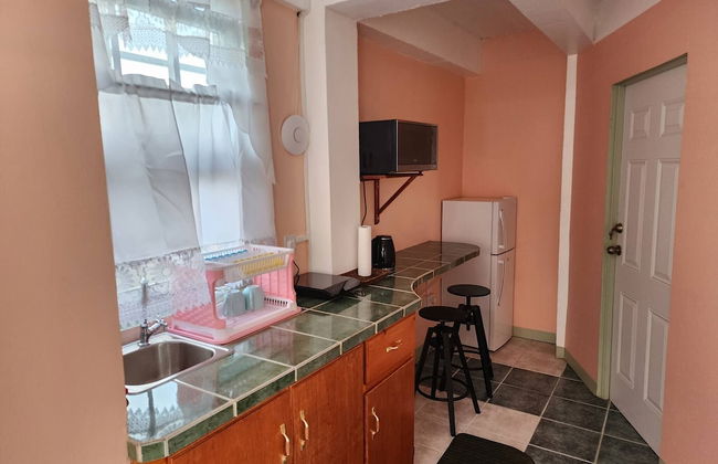 C & M Suites Your Haven in the City - Photo 10