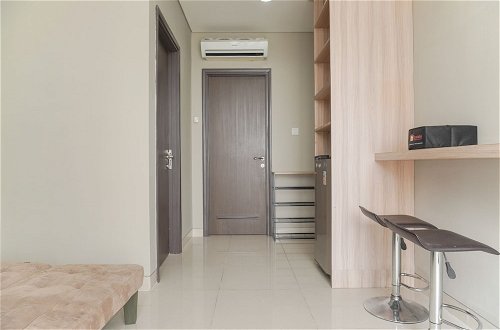 Photo 18 - Homey And Warm 1Br At Ciputra International Apartment
