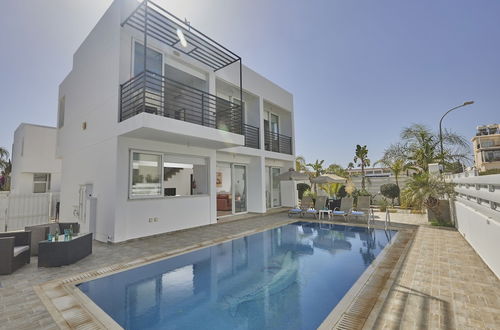 Photo 10 - Protaras Pearl Villa