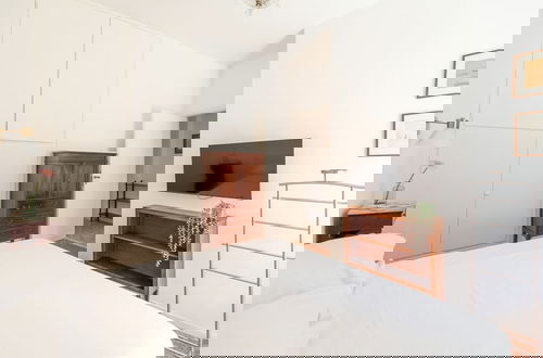 Foto 9 - Bright And Spacious Family Apartment In Parioli