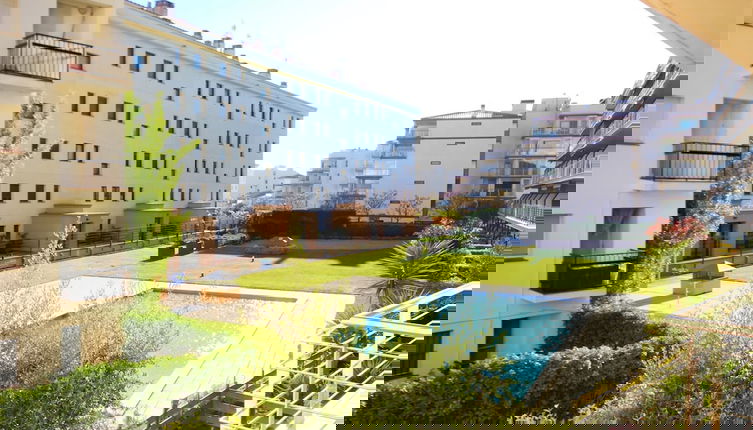 Foto 1 - Beachfront Apartment in Roses