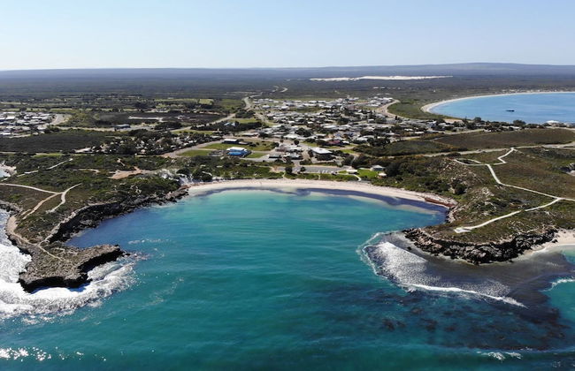 Center Break beach stay - Photo 8