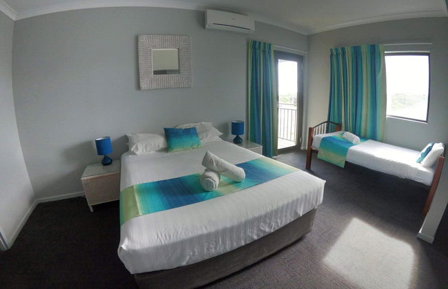 Center Break beach stay - Photo 3
