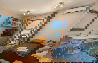 Foto 2 - Classy and Modern Apartment With Terrace
