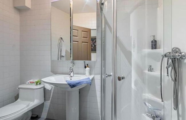 Sleeps6-apartment-parking-balcony-patio - Foto 16