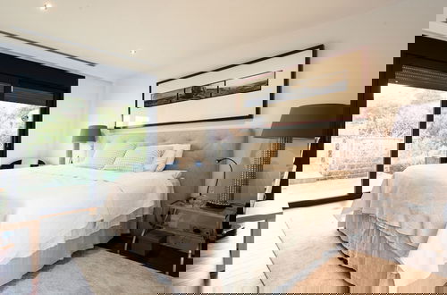 Foto 14 - Lavish Villa With Private Pool