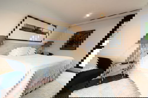 Foto 6 - Lavish Villa With Private Pool