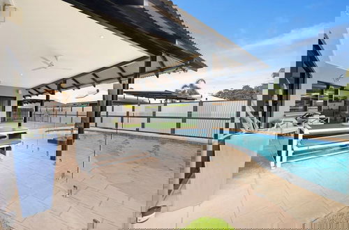 Photo 5 - Cityside Hideaway Pool - Workstation - Markets