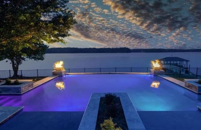 Azalea Retreat- The Lodge by Avantstay Best View - Photo 2