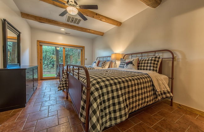 Azalea Retreat- The Lodge by Avantstay Best View - Photo 41