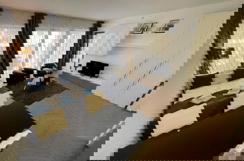 Photo 19 - Smart Carrara Apartments