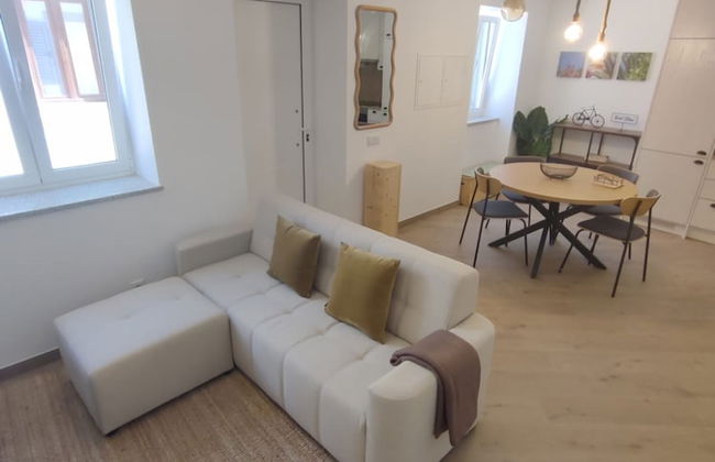 2 Floors Home Near Carvoeiro Slidesplash - Photo 5
