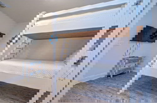 Foto 48 - Beachfront 9bed Easybreezy East
