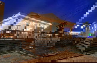 Foto 1 - Kenna s Kabana by Avantstay 2 Blocks to Beach