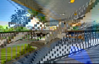 Foto 2 - Kenna s Kabana by Avantstay 2 Blocks to Beach