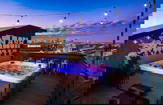 Photo 3 - Twin Homes Hot Tub Rooftop Game Zone at Nashville