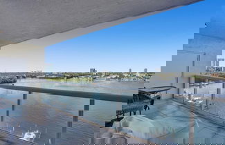 Foto 1 - Le Petit Italie Water View 2 2 With Pool